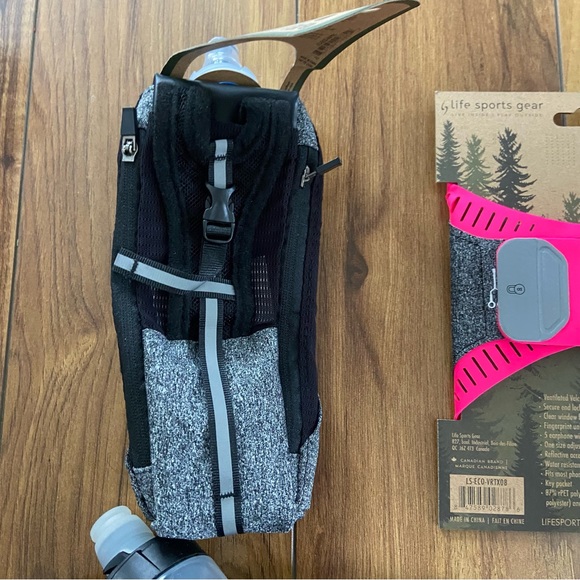 Running kit - Picture 7 of 8